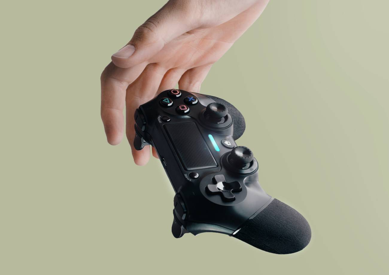 The 3 Best PC Gaming Controllers of year blog-12